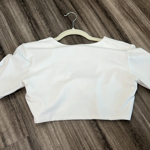 WHITE CROP TOO DRY FIT MATERIAL SIZE M - Picture 3 of 3
